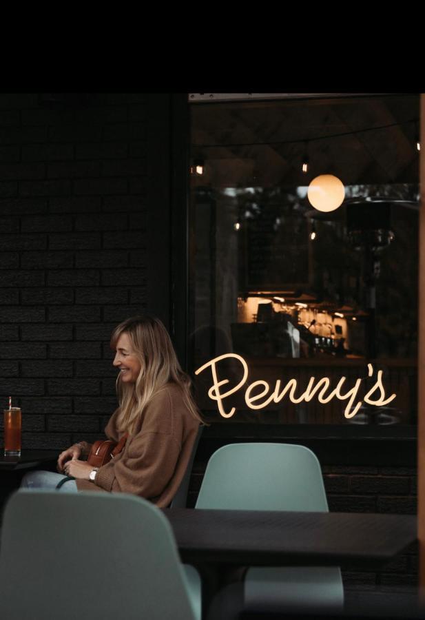 Penny'S Motel Thornbury Esterno foto