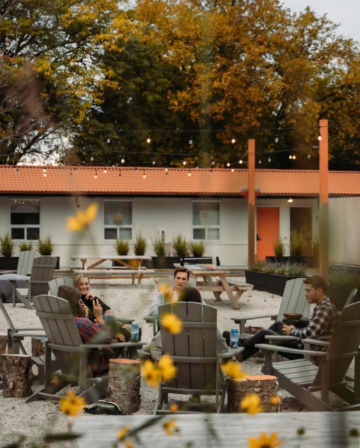 Penny'S Motel Thornbury Esterno foto